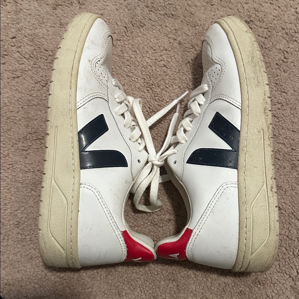 Veja V-10 Leather Sneakers in the Extra White Nautico Pekin - Picture 6 of 9